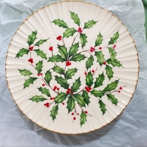 Lenox Cake/Dessert Pedestal Plate In Hollyberry Pattern